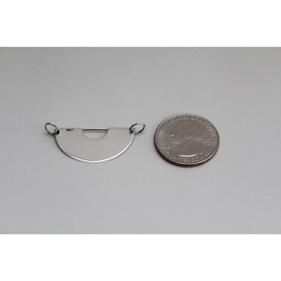 Sterling Silver Scallop with Granulation and Wire Charm - Picture 4 of 4